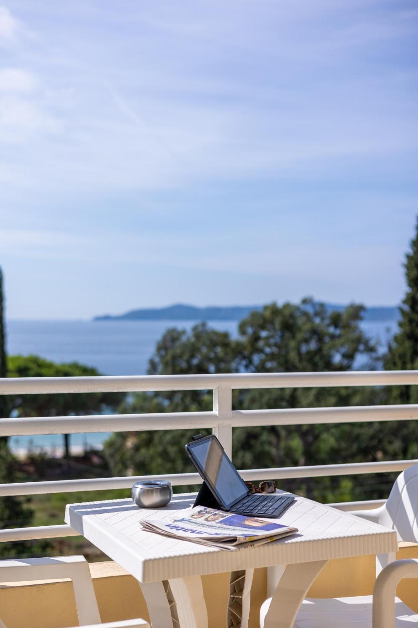 Cap Negre Hotel Льо Лаванду Екстериор снимка